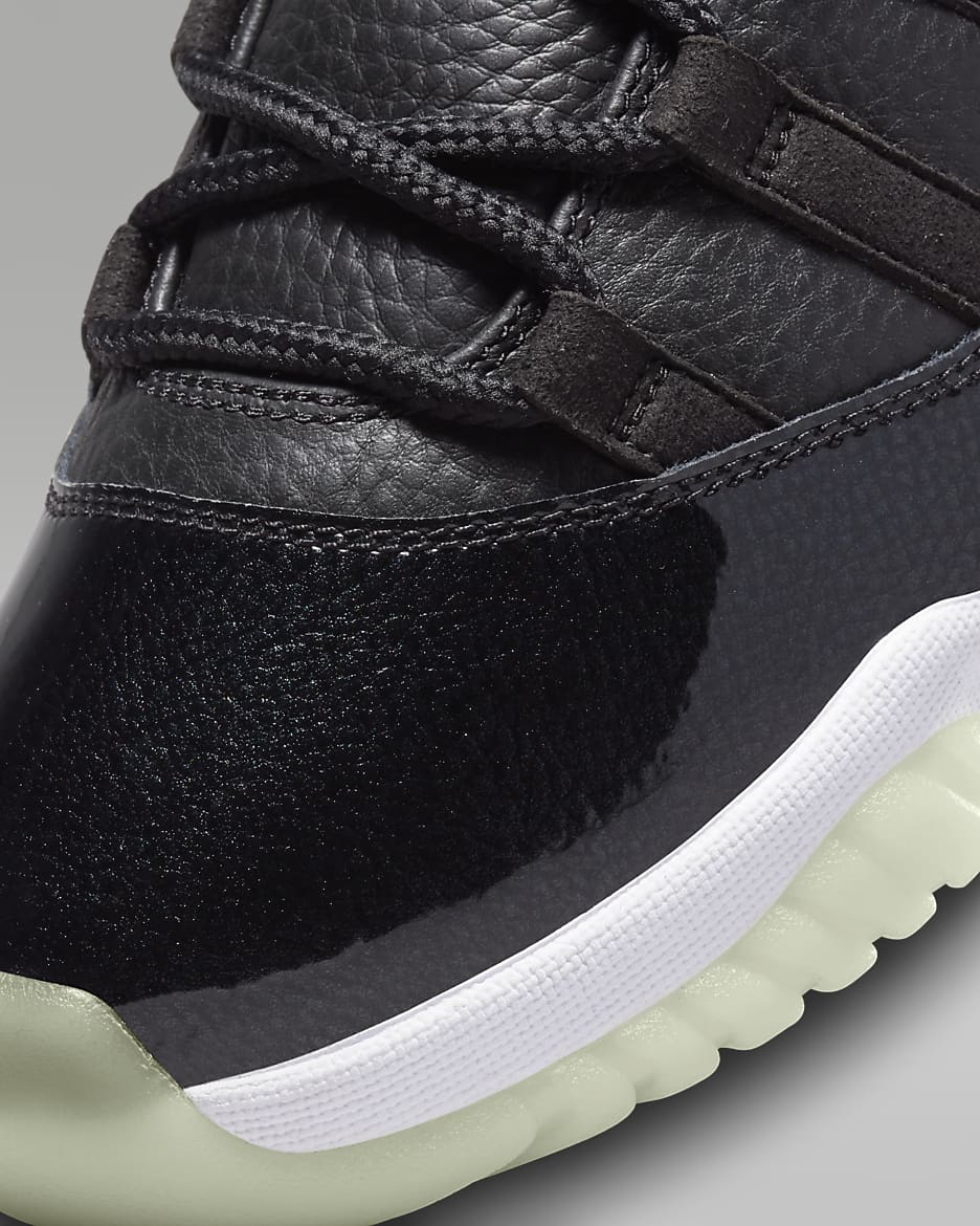 Air Jordan 11 Retro Low Men s Shoes. Nike PT